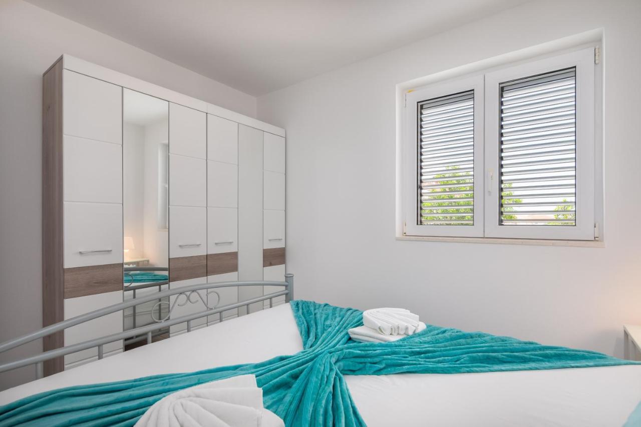 Vila Blanka Apartments Rogoznica  Extérieur photo